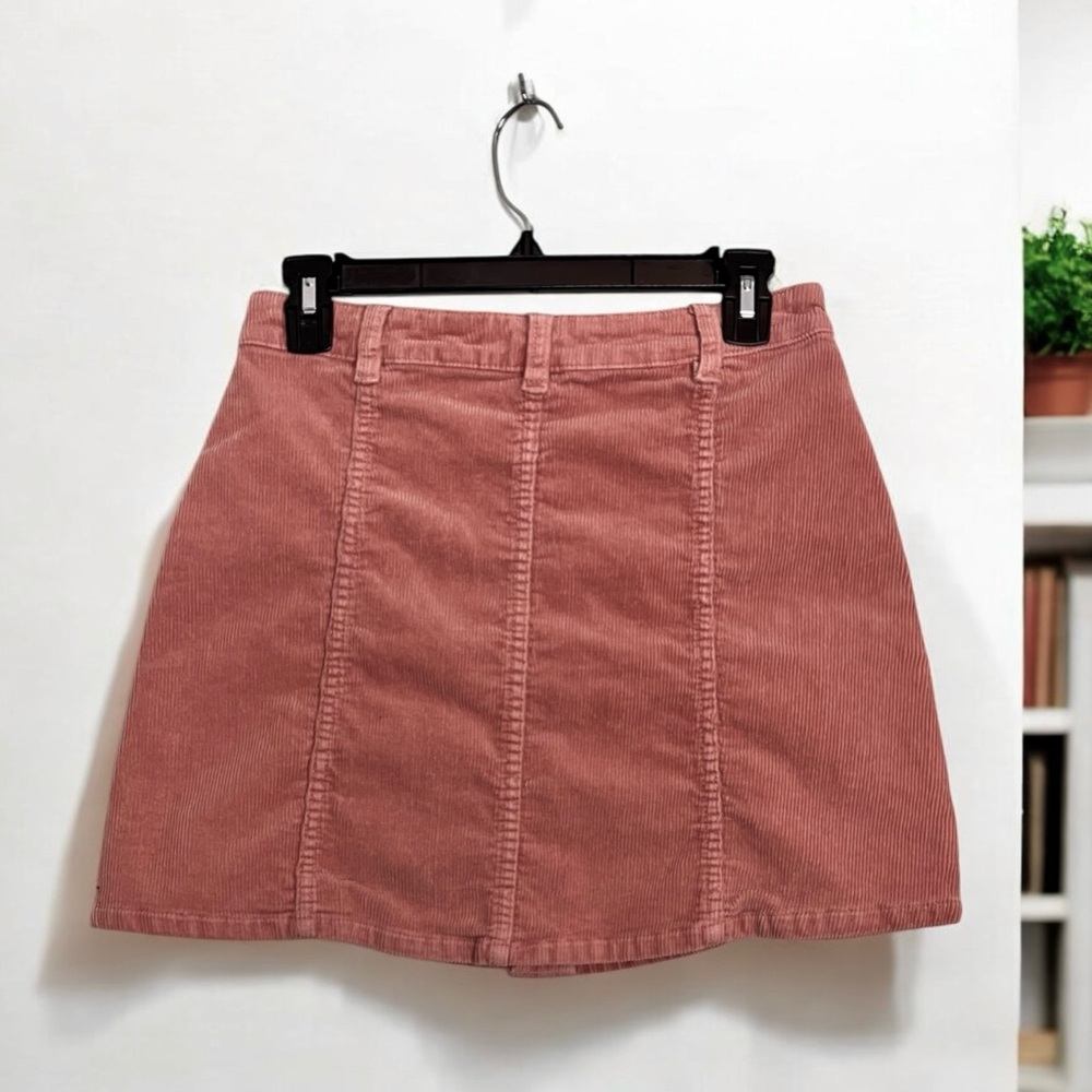 Hot Kiss Y2K Mini Skirt. Corduroy. Pink/Rose Button front. Women’s / Juniors - Picture 4 of 4